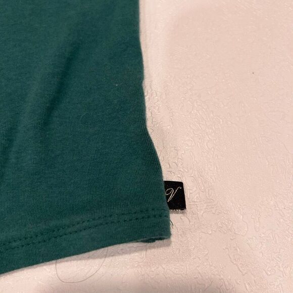 Victoria’s Secret Green Cami Tank Top Size M/L Adjustable Straps - Picture 4 of 7